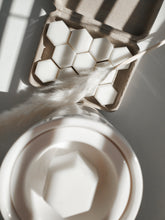 Load image into Gallery viewer, DRIFTWOOD JUNIPER: Aroma Melts